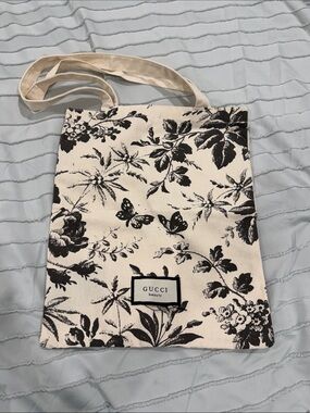 Gucci Black and White Floral Canvas Tote